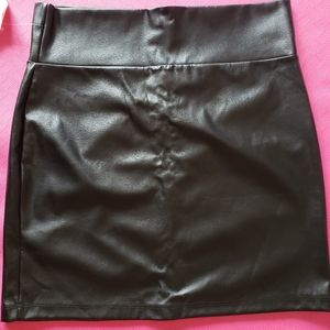 Trio Knitwear Montreal small pleather skirt